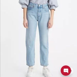 Levi’s original 501 cropped Jean shout out